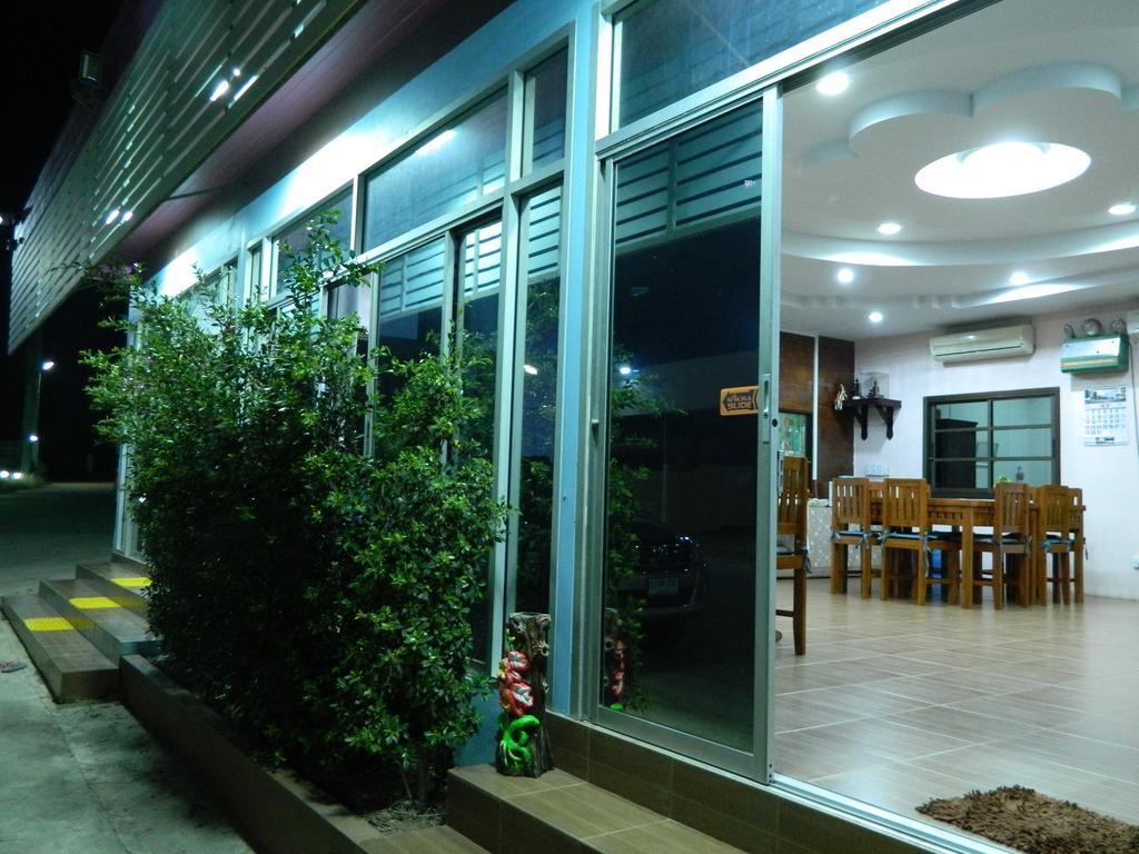 Garden Place Phetchabun Exterior photo